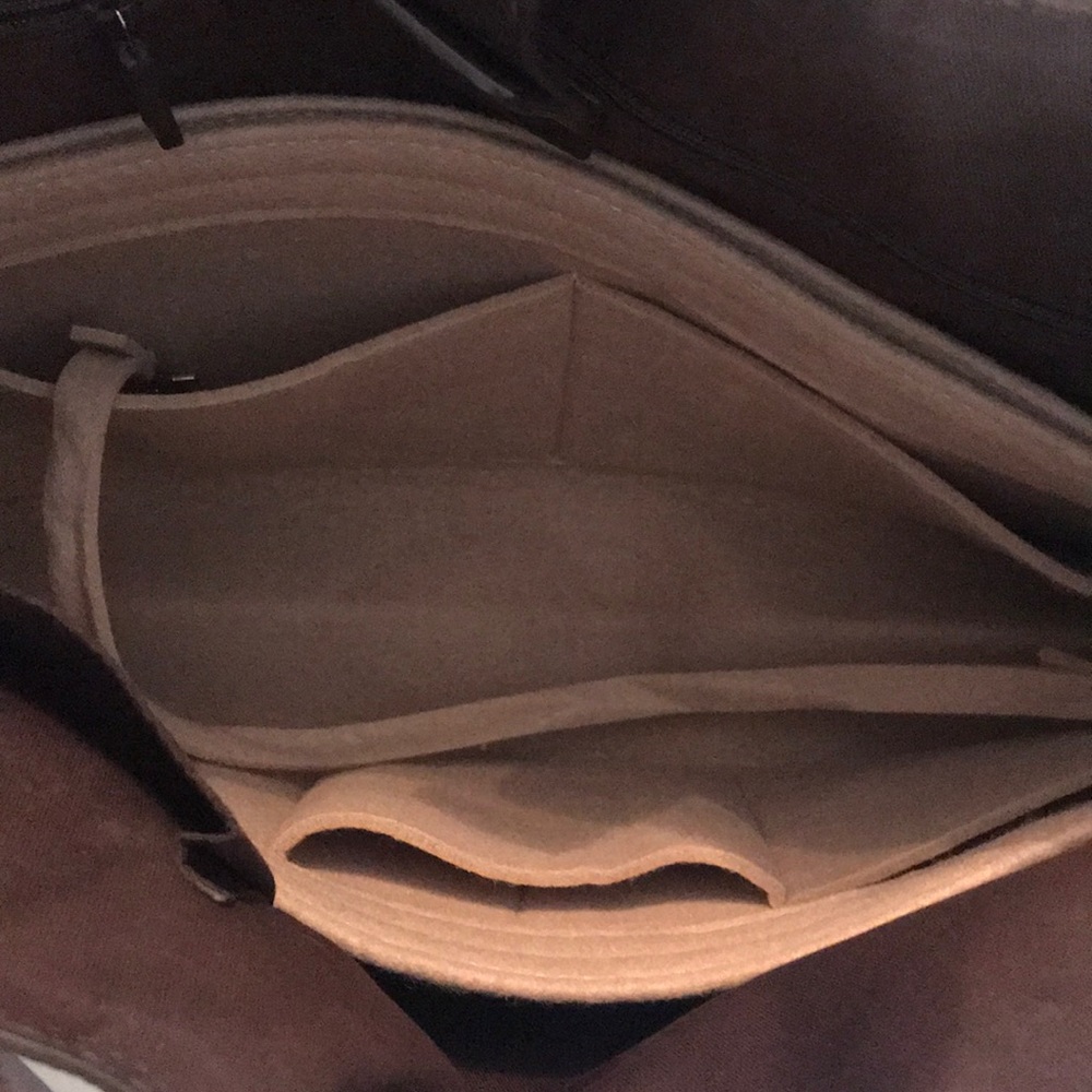 Authentic Gucci Purse - Picture 8 of 14